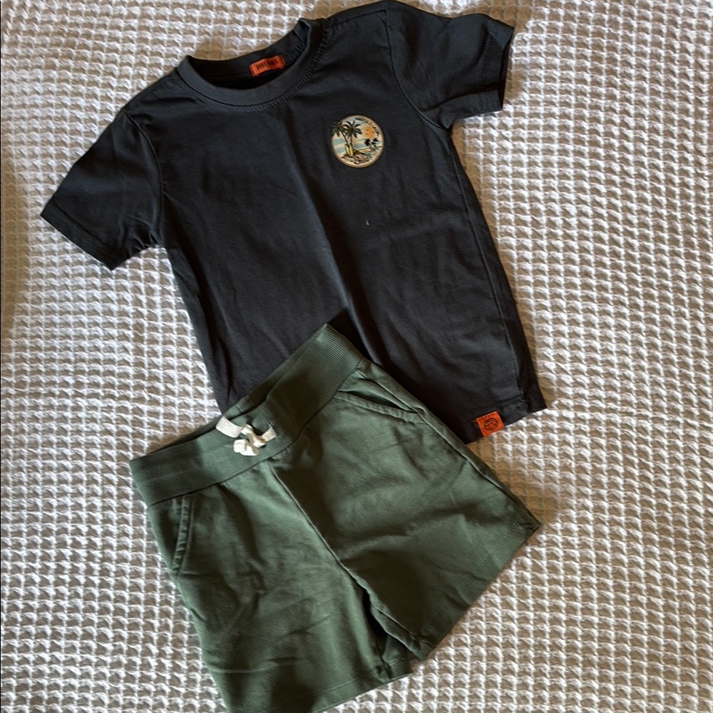 Navy Graphic T-Shirt and Green Shorts Set